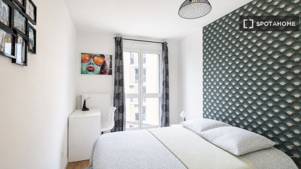 Chambre double Paris, 4 chambres — photo 24