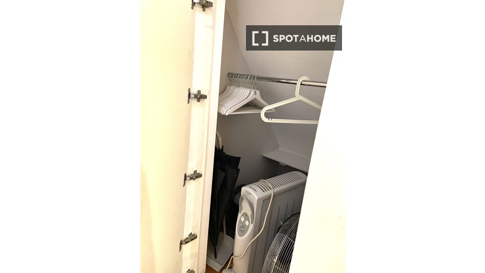 Apartment Lisbon, 1 bed — photo 29