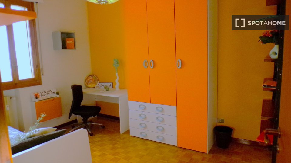 Double room Bologna, 5 beds — photo 25