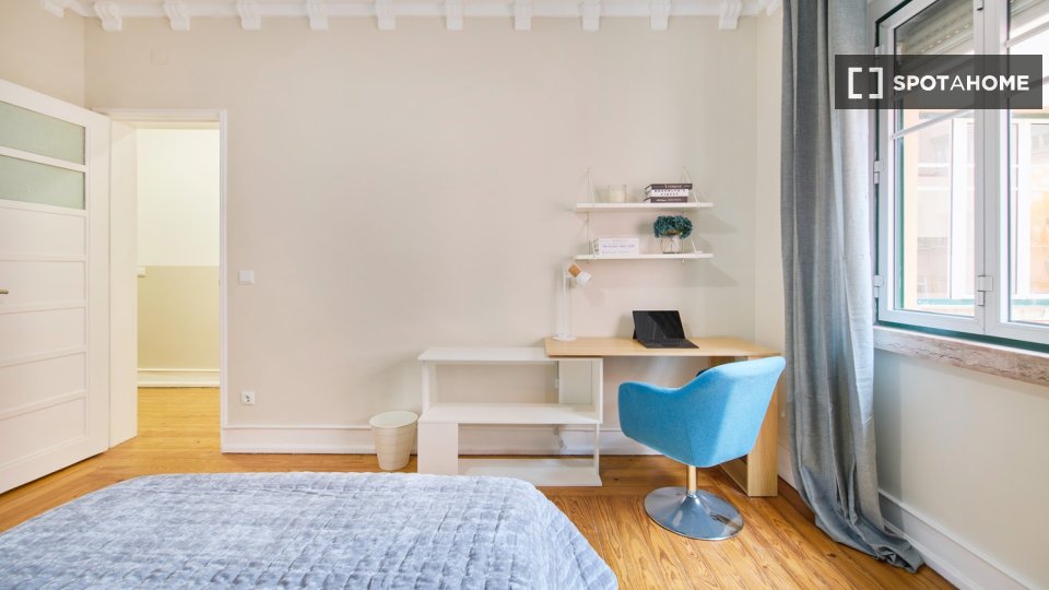 Double room Lisbon, 6 beds — photo 78