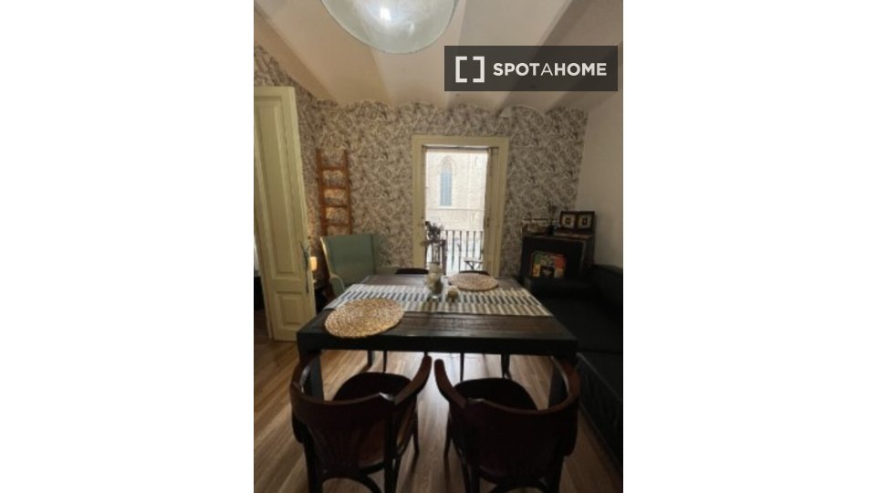Double room Barcelona, 3 beds, 150m² — photo 22