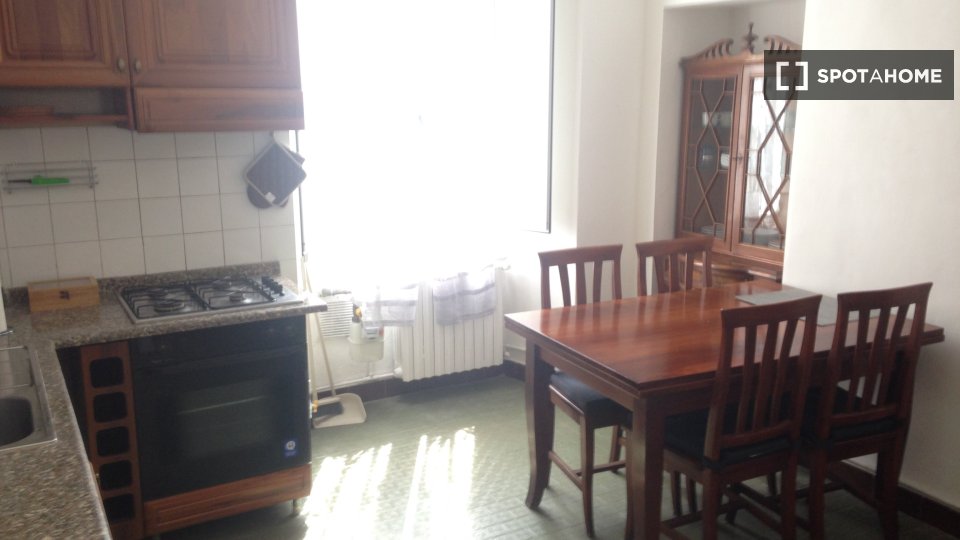 Double room Milan, 2 beds, 63m² — photo 6