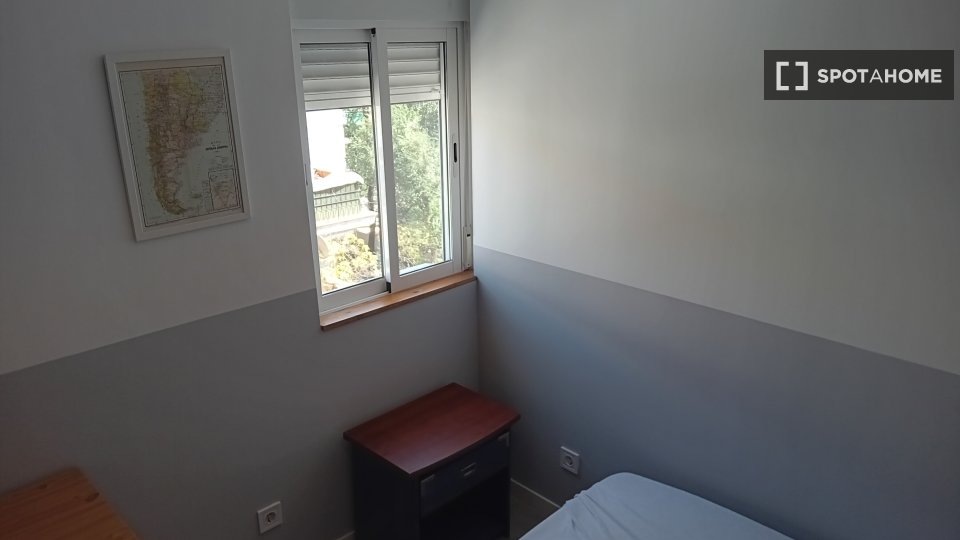 Double room Madrid, 3 beds, 75m² — photo 51