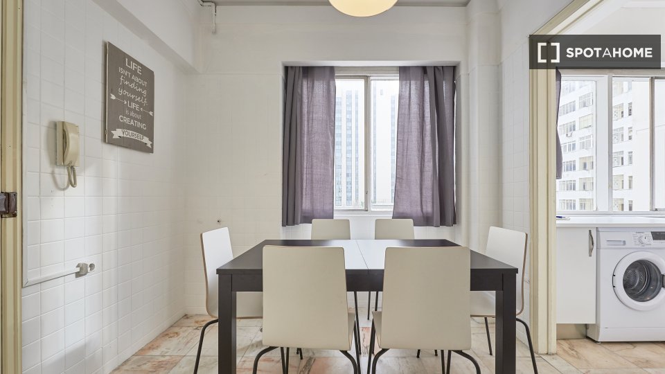 Double room Lisbon, 9 beds, 160m² — photo 32