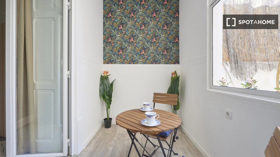 Double room Lisbon, 5 beds — photo 5