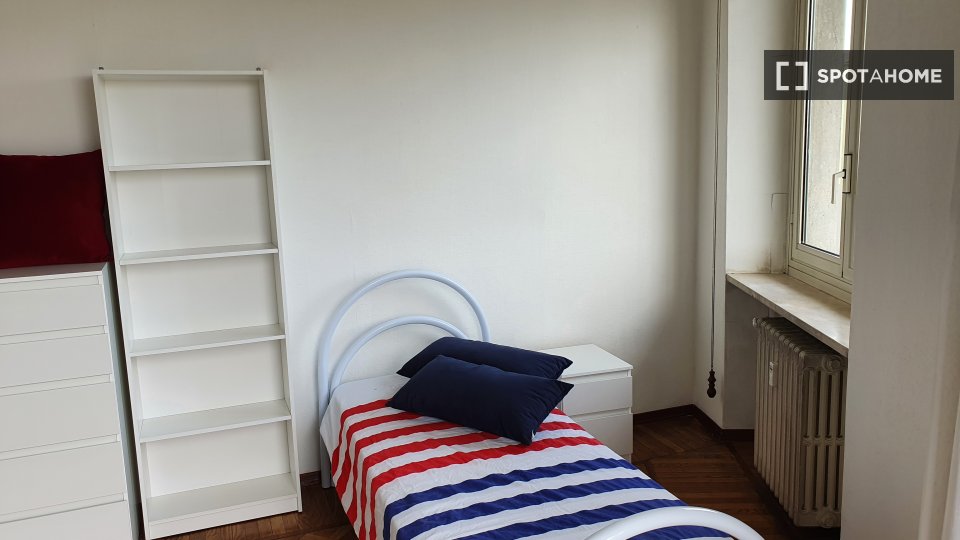 Double room Turin, 4 beds, 122m² — photo 11
