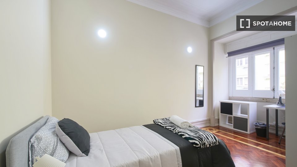 Double room Lisbon, 9 beds — photo 29