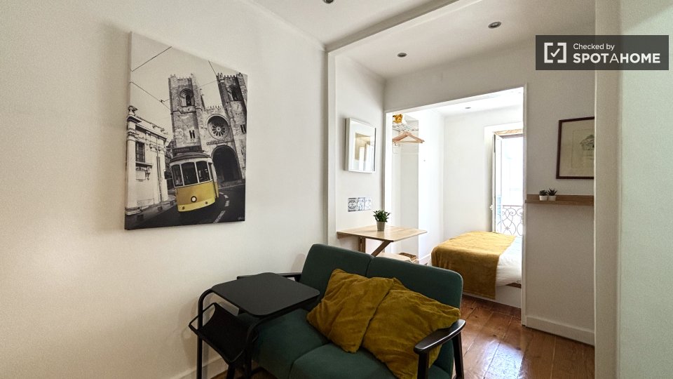 Apartment Lisbon, 1 bed, 32m² — photo 2