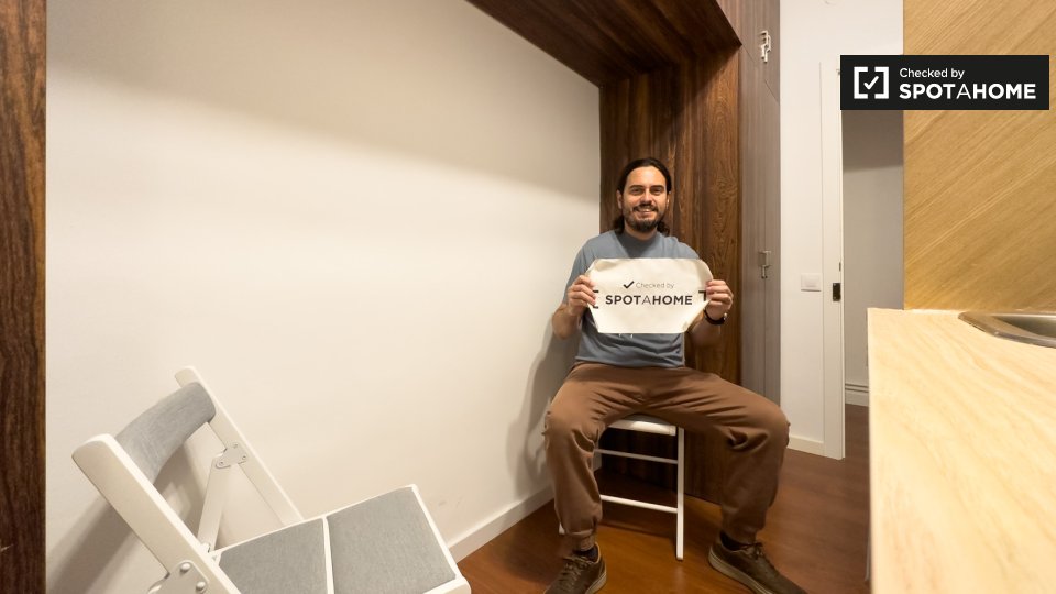 Double room Barcelona, 2 beds, 60m² — photo 15