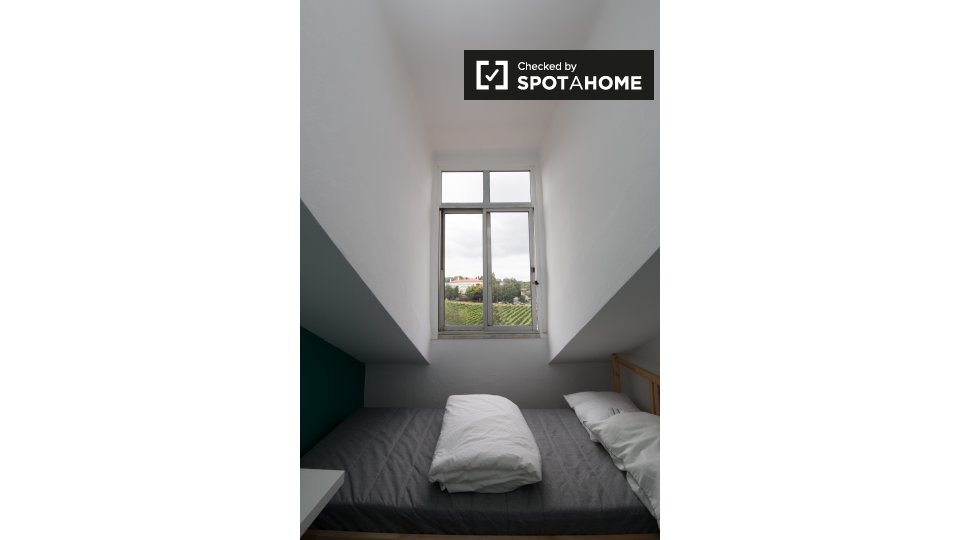 Double room Lisbon, 6 beds, 100m² — photo 3