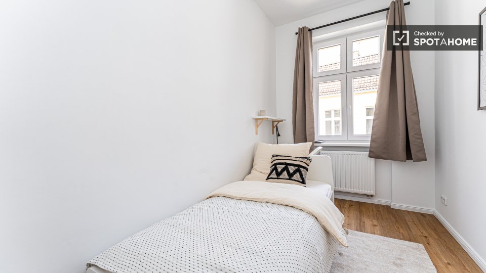 Double room Berlin, 4 beds, 60m² — photo 4