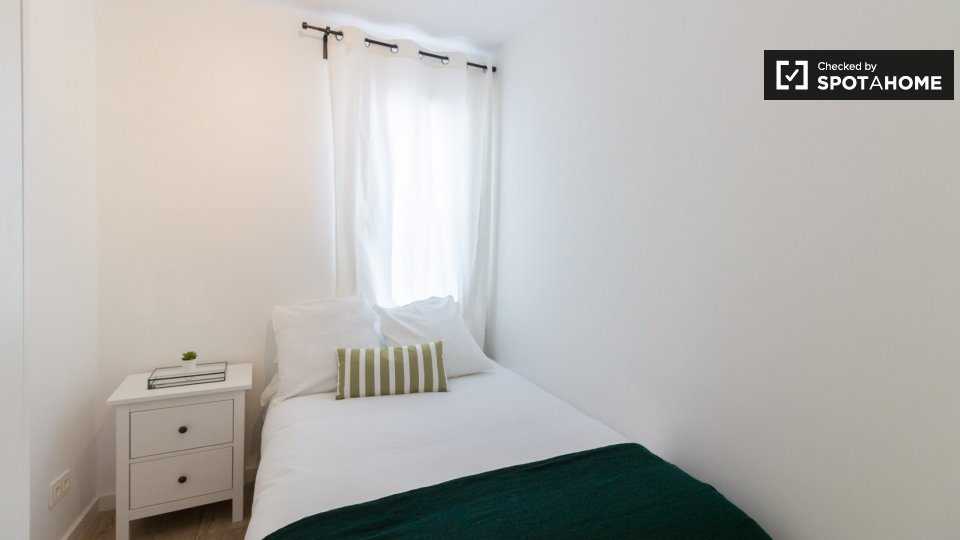 Apartment Barcelona, 3 beds, 130m² — photo 15
