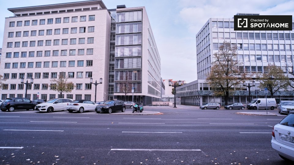 Double room Berlin, 3 beds, 47m² — photo 17