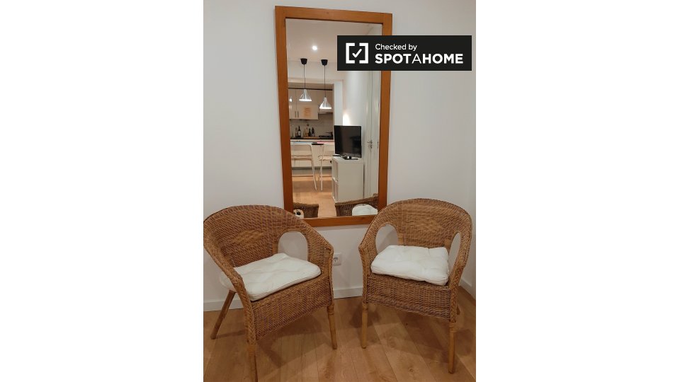 Double room Lisbon, 4 beds, 100m² — photo 15