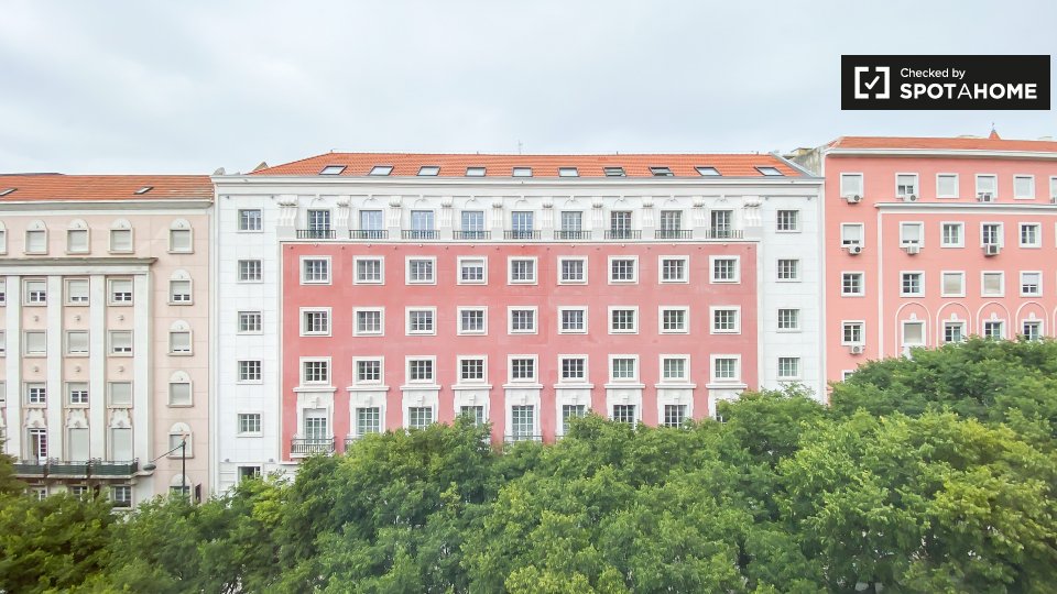 Double room Lisbon, 7 beds, 130m² — photo 18
