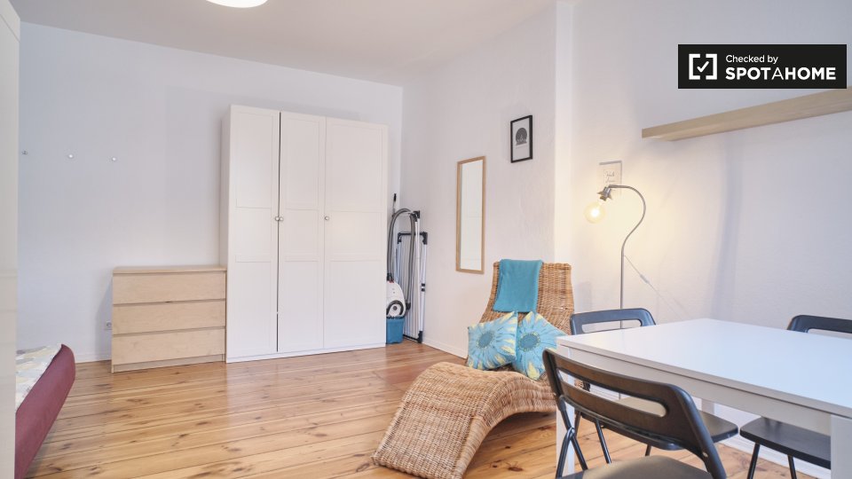 Apartment Berlin, 1 bed, 37m² — photo 1