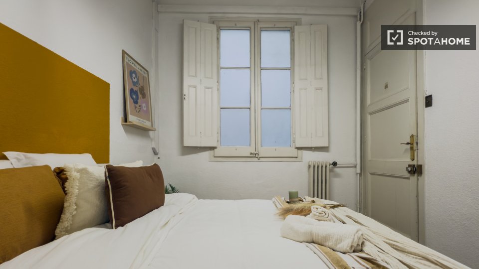 Double room Barcelona, 10 beds, 150m² — photo 36