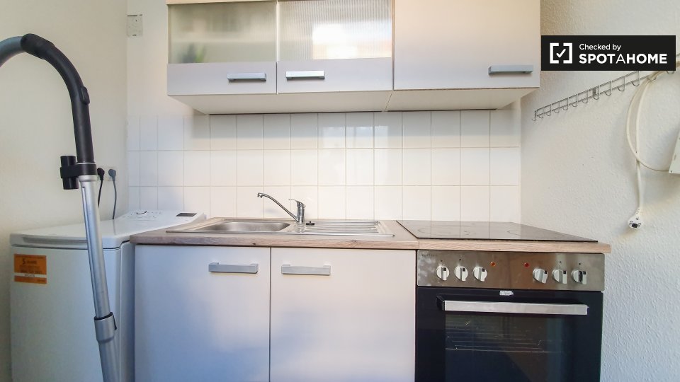 Double room Berlin, 3 beds, 55m² — photo 3