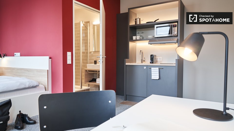 Apartment Hamburg, 1 bed, 30m² — photo 1