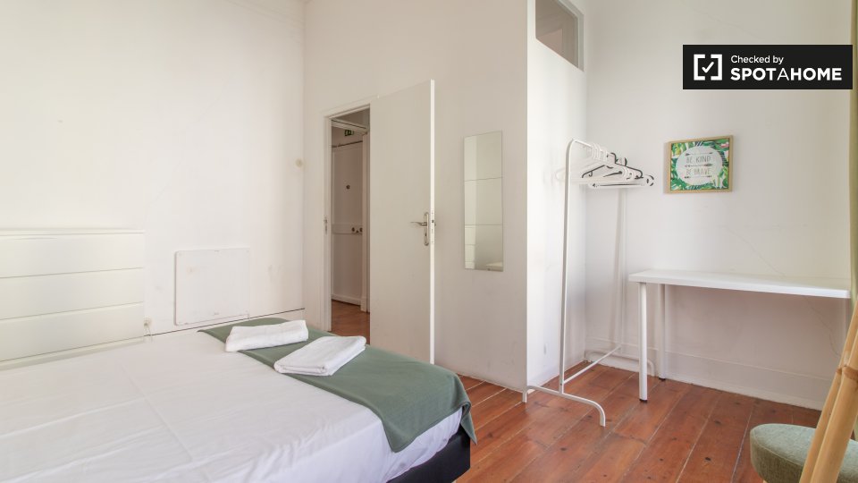 Double room Lisbon, 5 beds, 90m² — photo 20