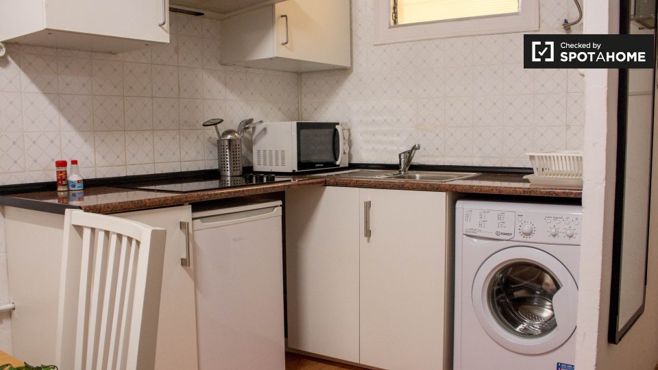 Double room Barcelona, 3 beds — photo 9