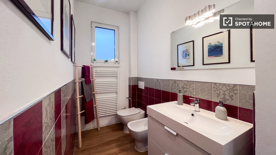 Double room Milan, 2 beds, 65m² — photo 5