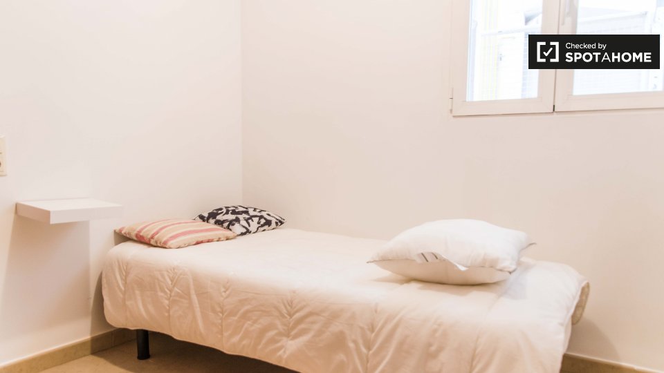 Double room Valencia, 4 beds, 100m² — photo 1