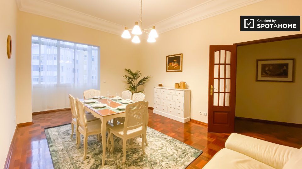 Apartment Lisbon, 4 beds — photo 9