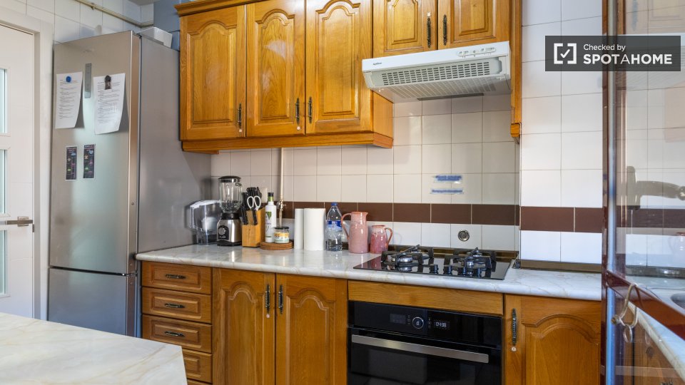 Double room Madrid, 5 beds, 101m² — photo 88