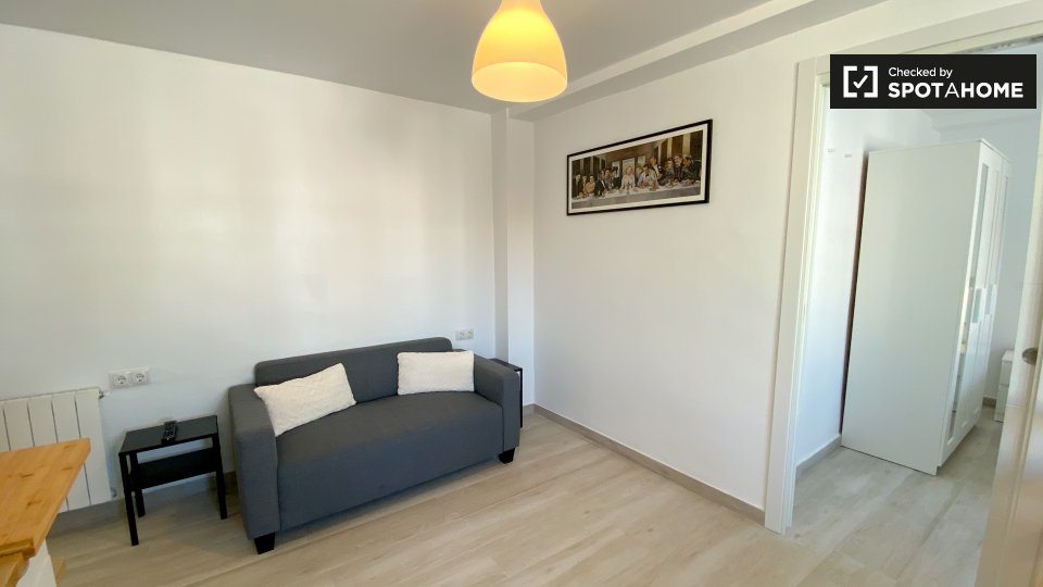 Double room Valencia, 3 beds — photo 11