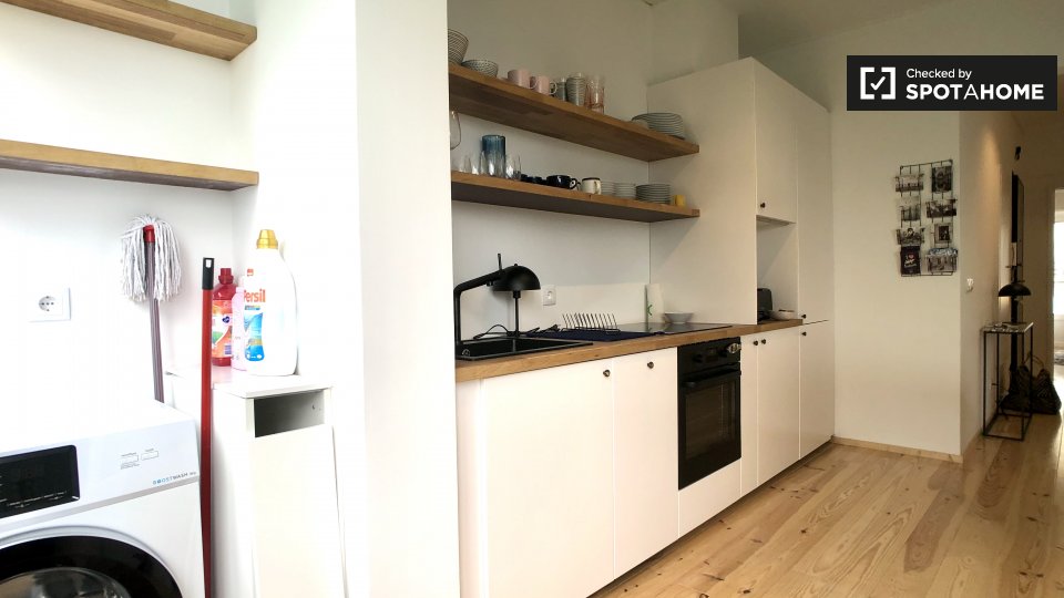 Apartment Lisbon, 3 beds, 100m² — photo 9