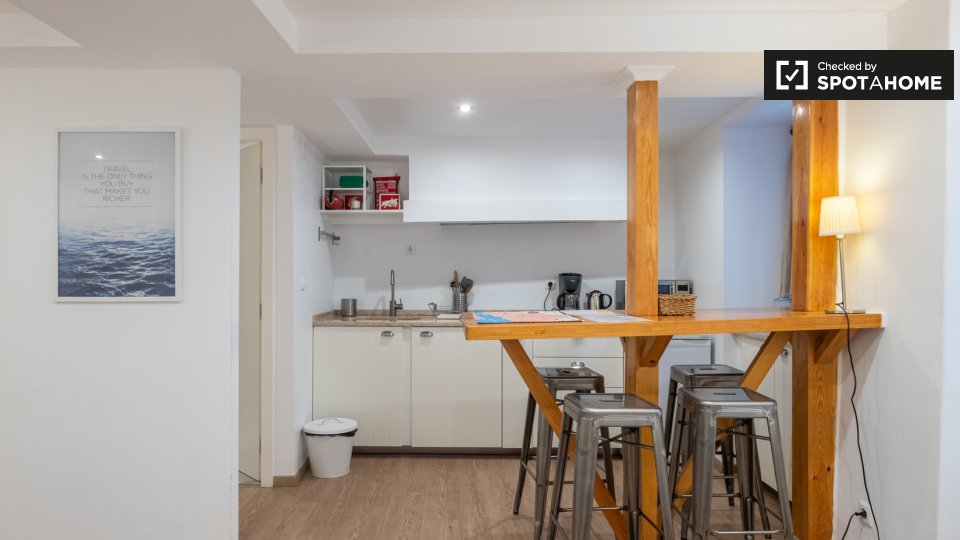Apartment Lisbon, 1 bed — photo 10