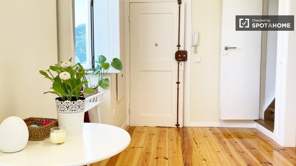 Apartment Lisbon, 1 bed — photo 24