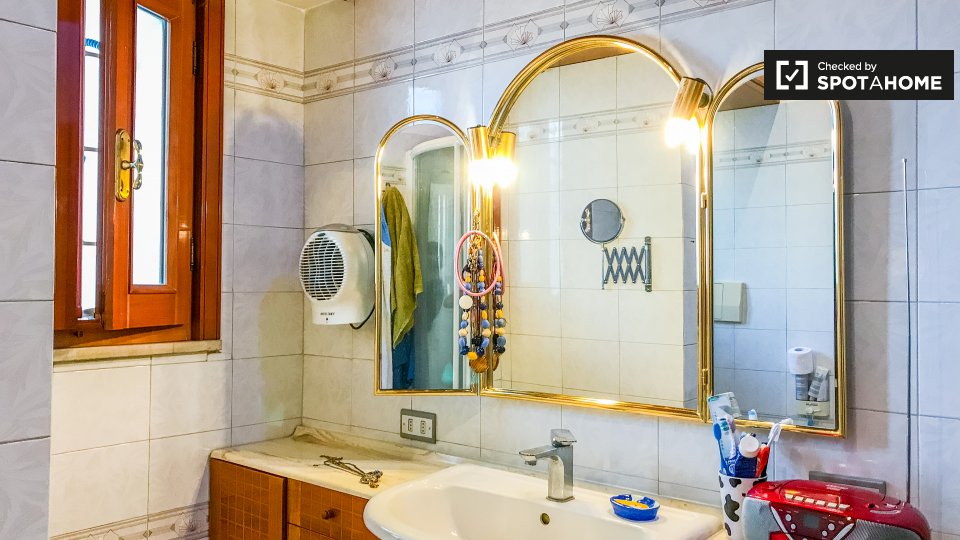 Double room Rome, 2 beds, 85m² — photo 9