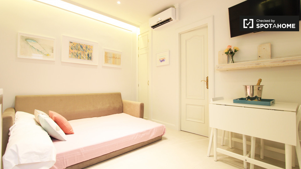Apartment Madrid, 1 bed, 28m² — photo 1