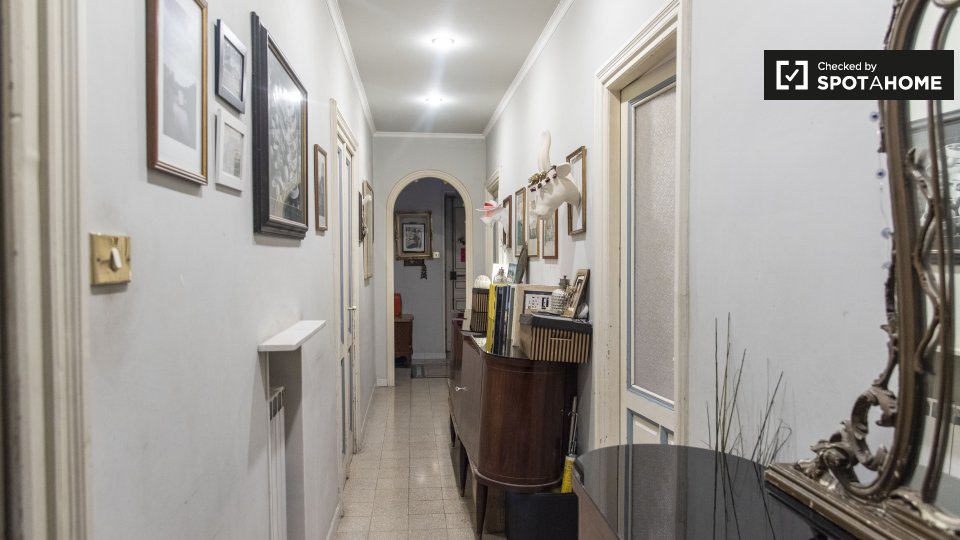 Double room Rome, 3 beds — photo 13