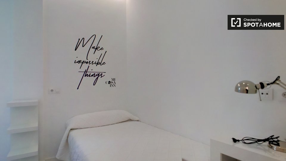 Double room Madrid, 6 beds — photo 2