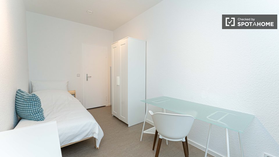 Double room Berlin, 4 beds, 66m² — photo 1