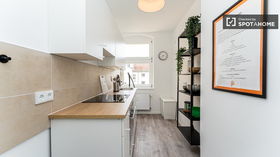 Double room Berlin, 5 beds, 79m² — photo 17