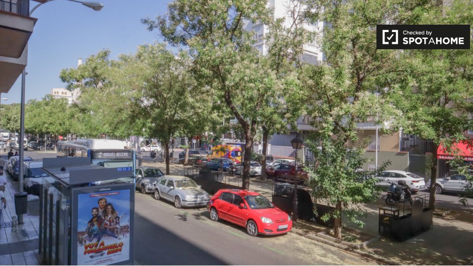 Double room Madrid, 3 beds, 60m² — photo 6