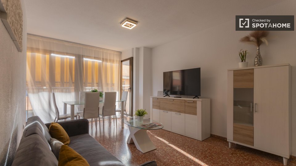 Apartment Valencia, 2 beds, 65m² — photo 28