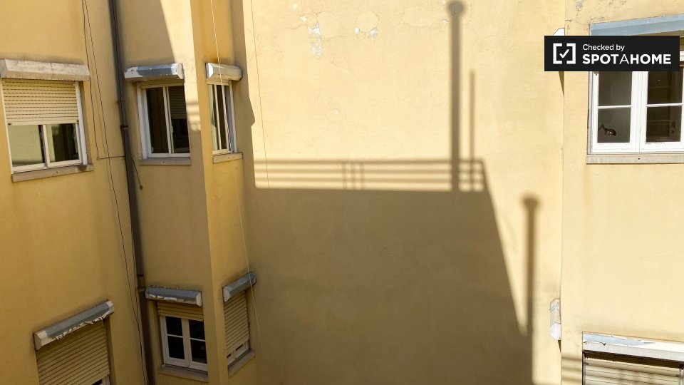 Double room Lisbon, 7 beds — photo 9