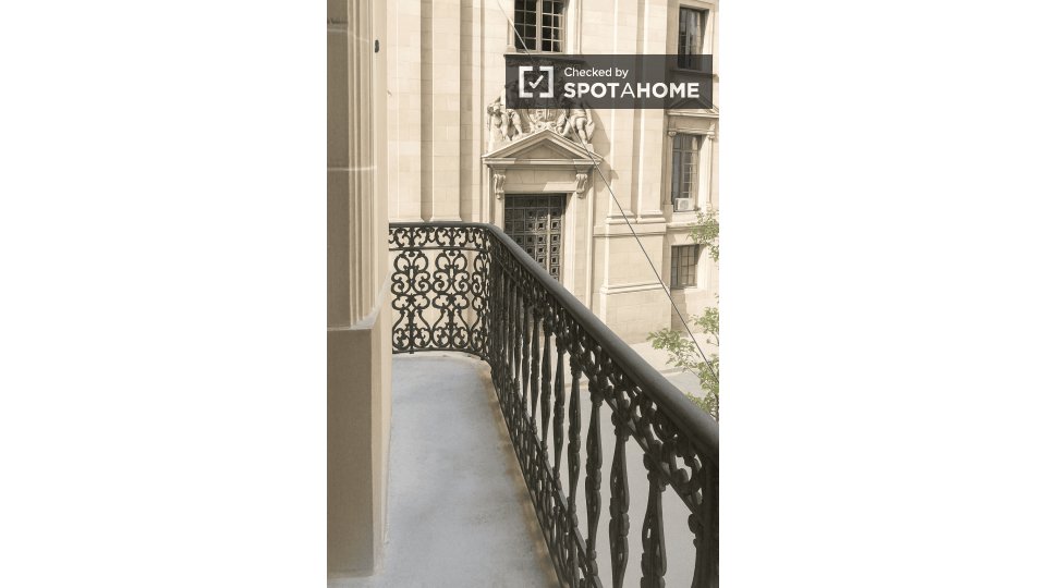 Double room Barcelona, 10 beds, 180m² — photo 40