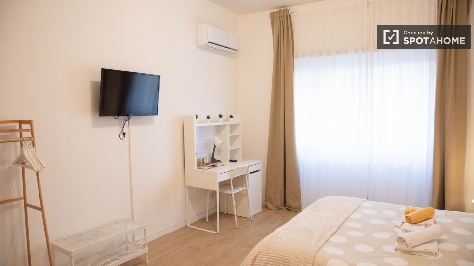 Double room Rome, 1 bed, 108m² — photo 17