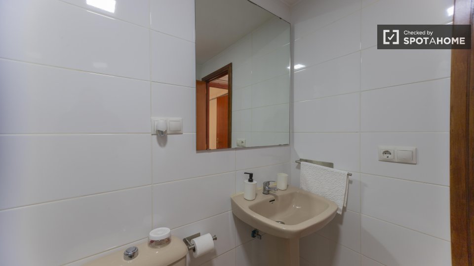 Apartment Valencia, 2 beds, 65m² — photo 24