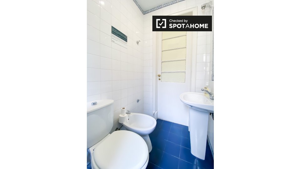 Double room Lisbon, 7 beds — photo 7