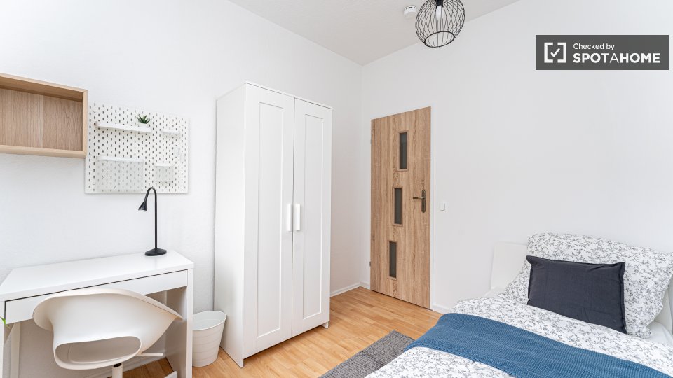 Double room Berlin, 5 beds, 70m² — photo 1