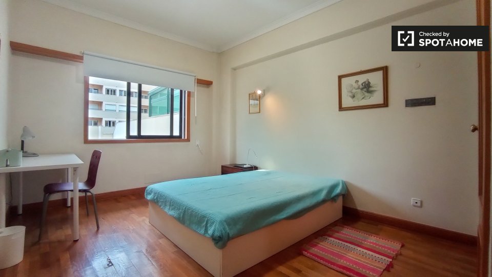 Double room Lisbon, 5 beds, 300m² — photo 12