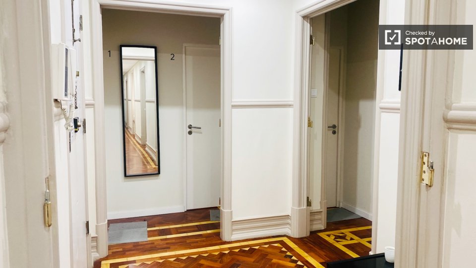 Double room Lisbon, 9 beds — photo 12