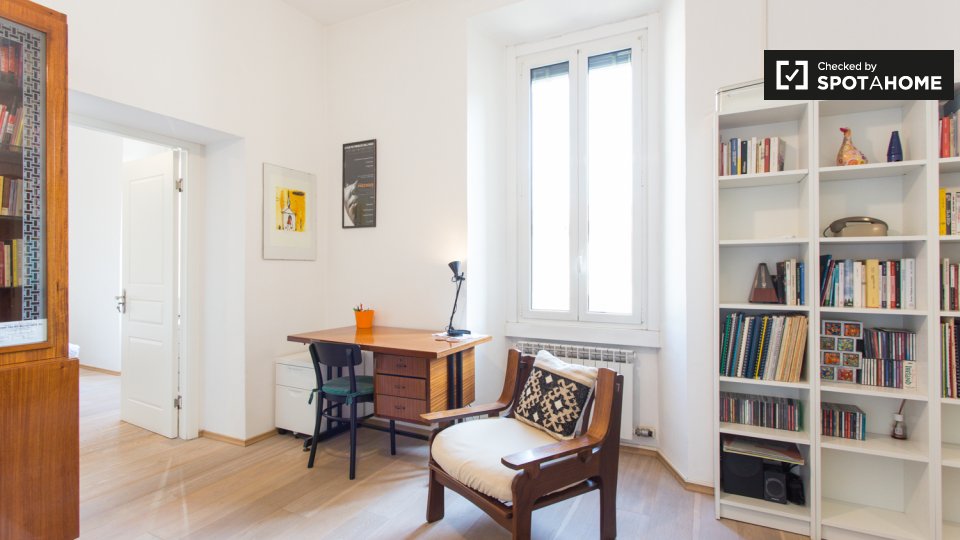 Apartment Milan, 1 bed, 55m² — photo 1